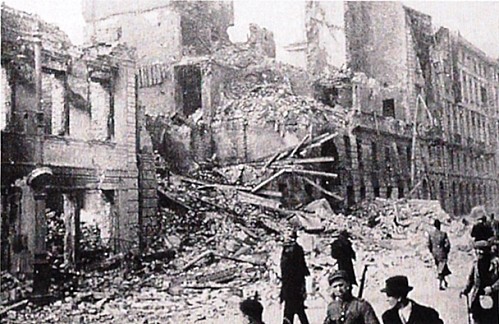 1939-Varsavia-bombardata